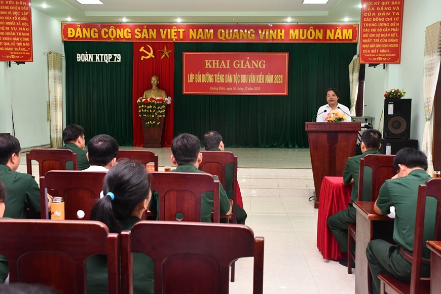 Hỏi-Đáp pháp luật: Đối tượng tuyển sinh đào tạo tiếng dân tộc thiểu số theo Đề án phát triển đội ngũ cán bộ, công chức, viên chức người dân tộc thiểu số trong thời kỳ mới gồm những ai